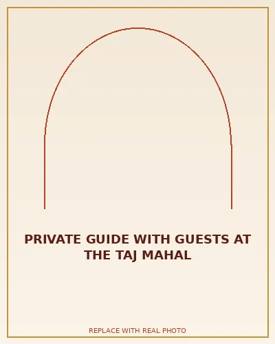 Private guide with guests at the Taj Mahal